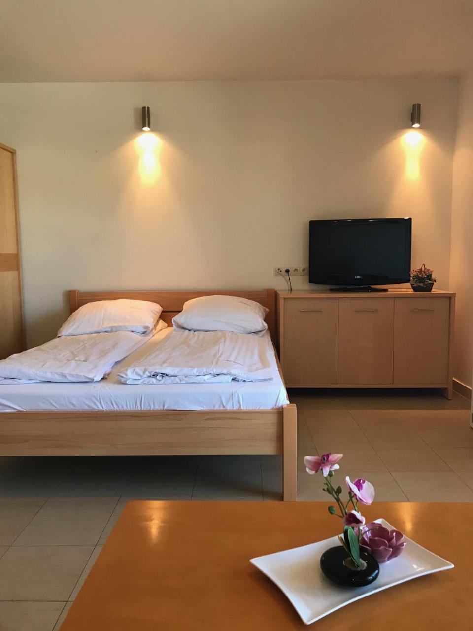 Baltic Vip Apartamenty Przy Morzu Реваль Экстерьер фото